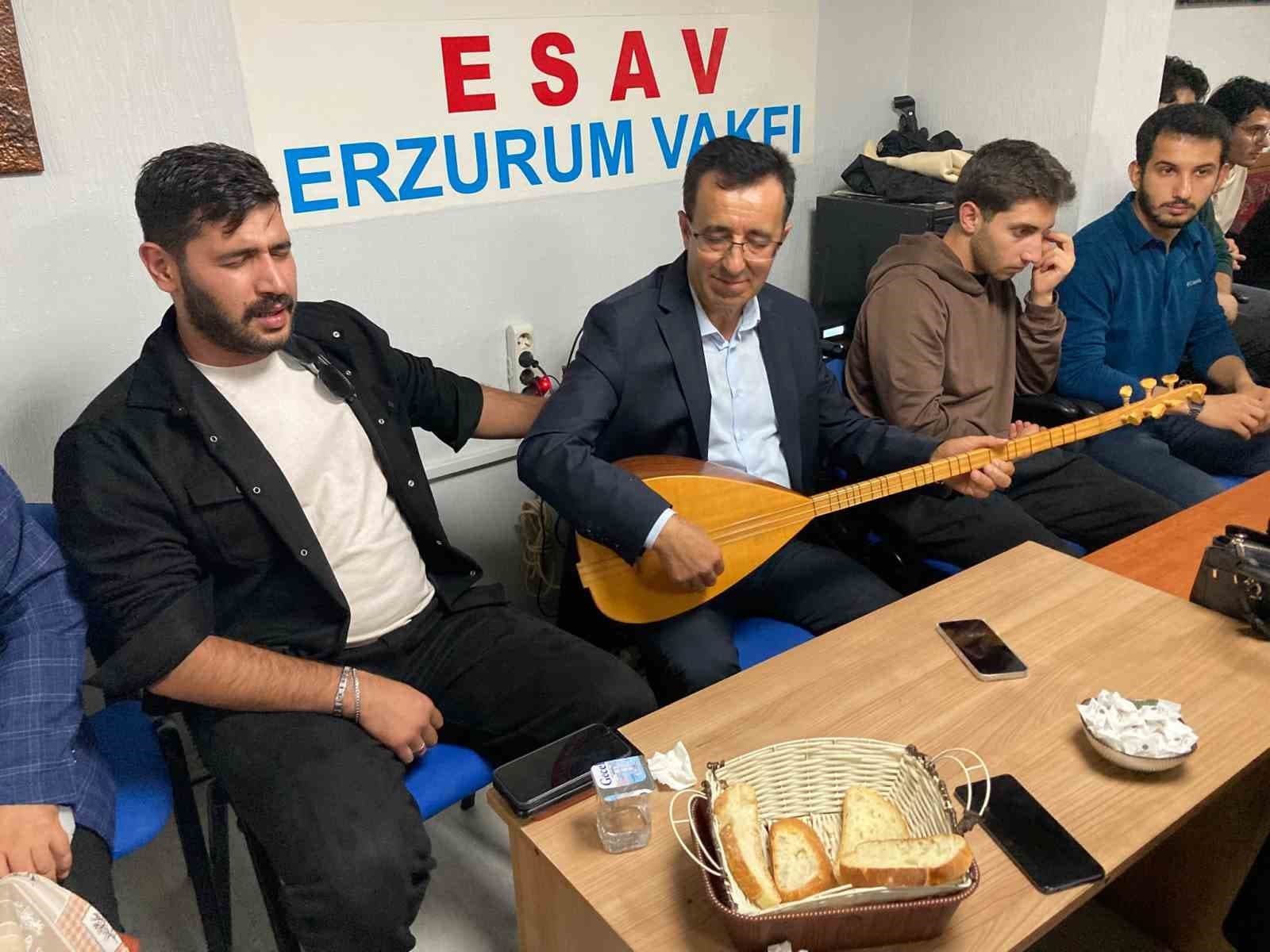 Ankara'da Erzurumlu Üniversite Öğrencileri Dayanışma Sofrasında Buluştu