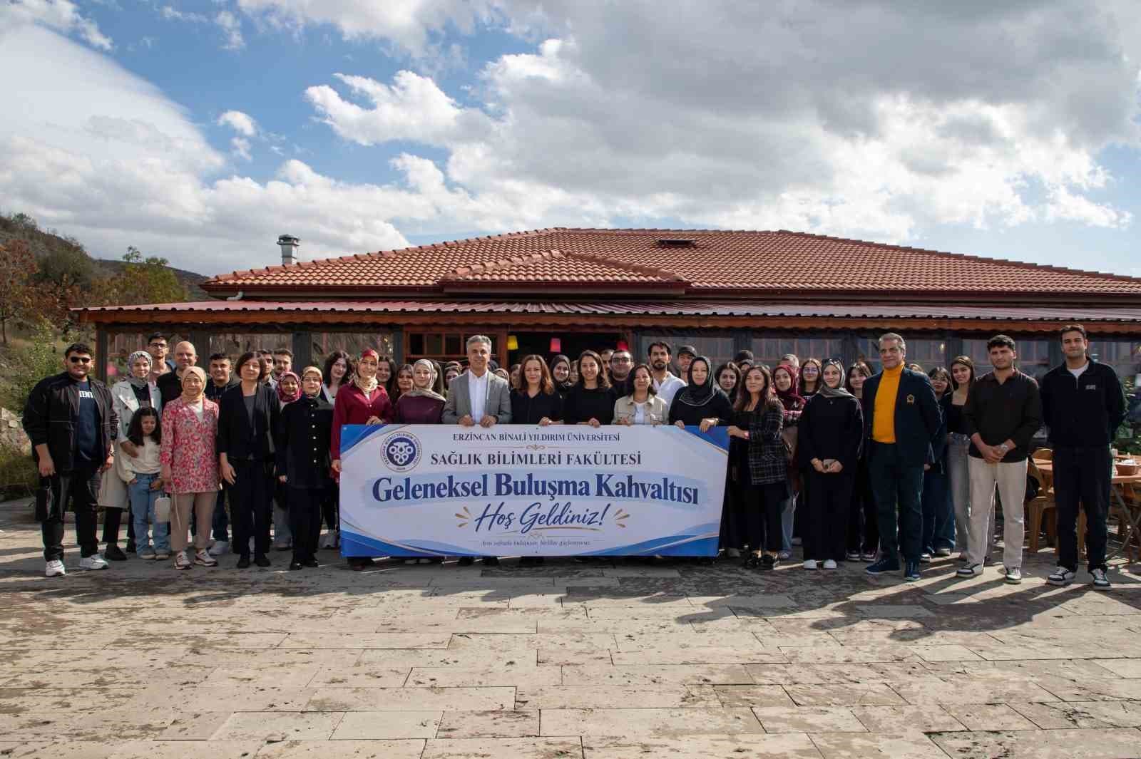 EBYÜ Sağlık Bilimleri Fakültesi'nde Geleneksel Buluşma Kahvaltısı