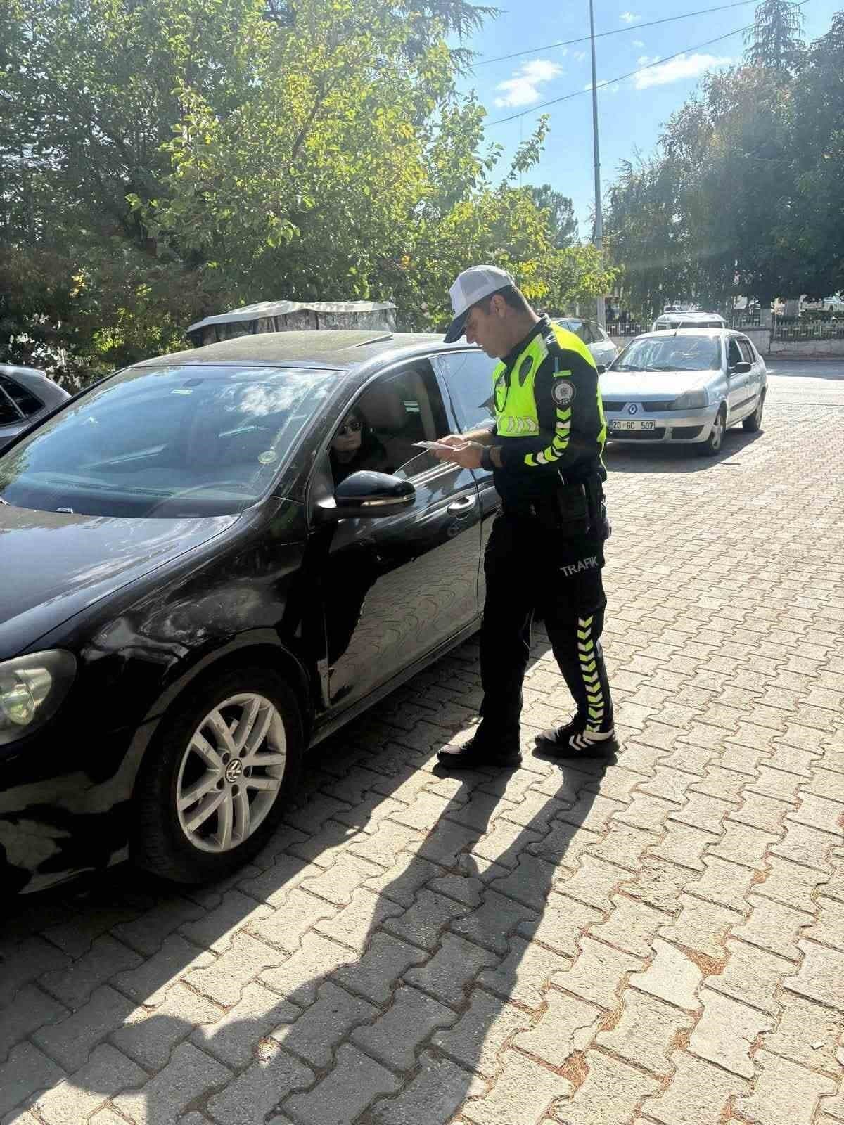 Çal'da Emniyetten Trafik ve Dolandırıcılık Farkındalığı