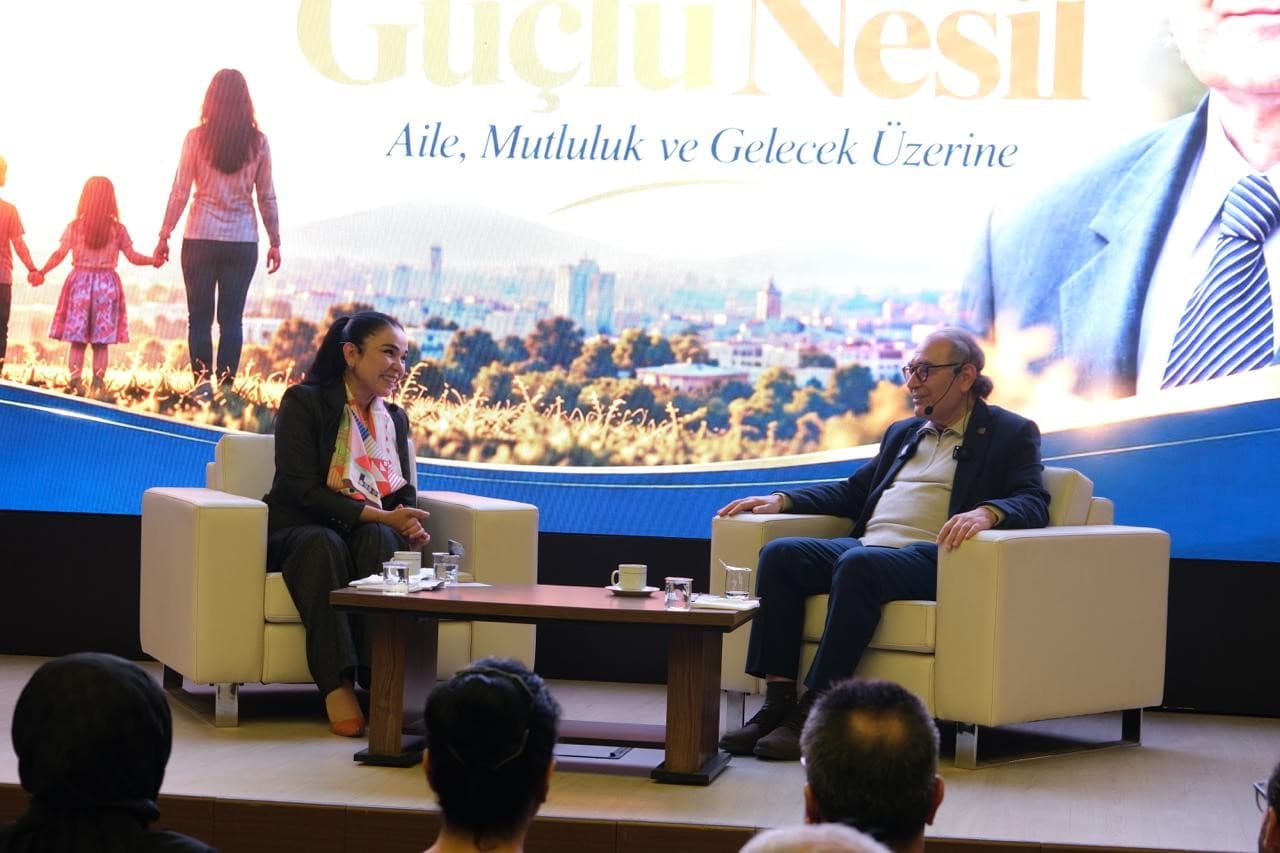 Prof. Dr. Nevzat Tarhan Gaziantep'te Aile Kurumunun Önemini Anlattı