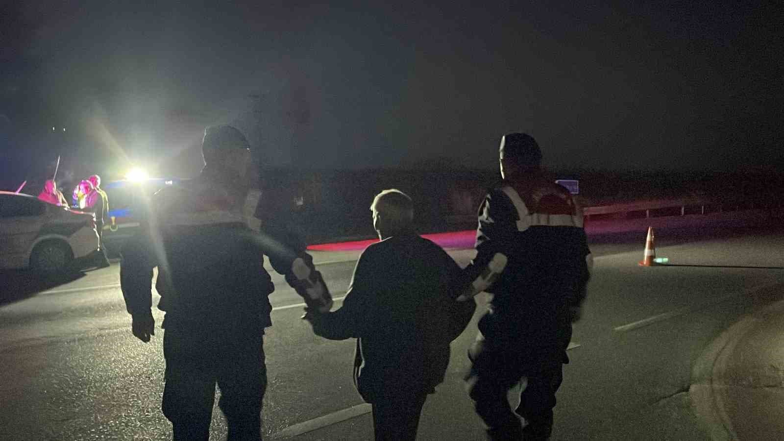 Karaman'da Kaza Sonrası Yaşlı Sürücüye Jandarmadan Şefkatli Destek