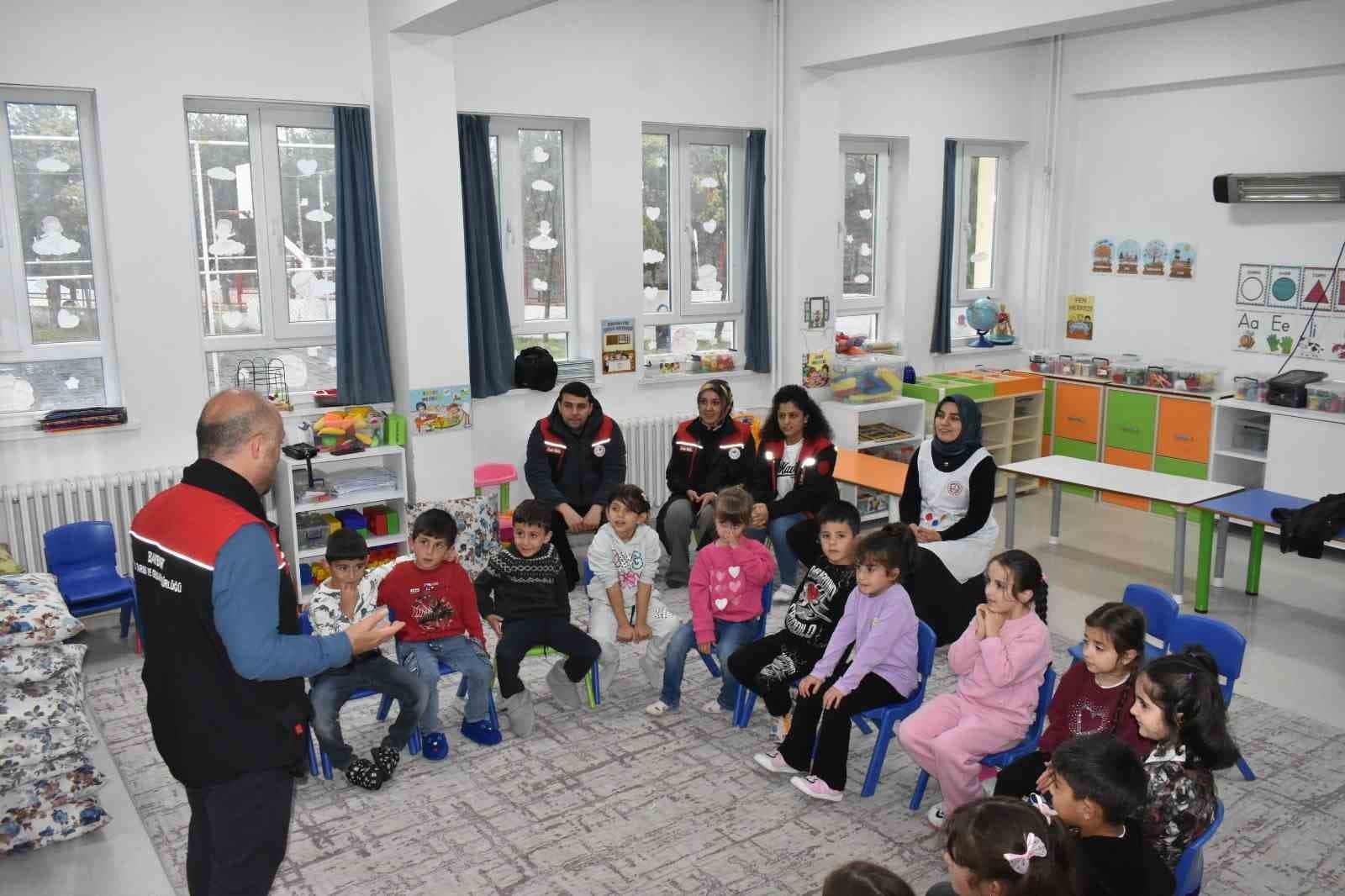 Arpalı'daki Minik Öğrencilere Sağlıklı Beslenme ve İsraf Eğitimi