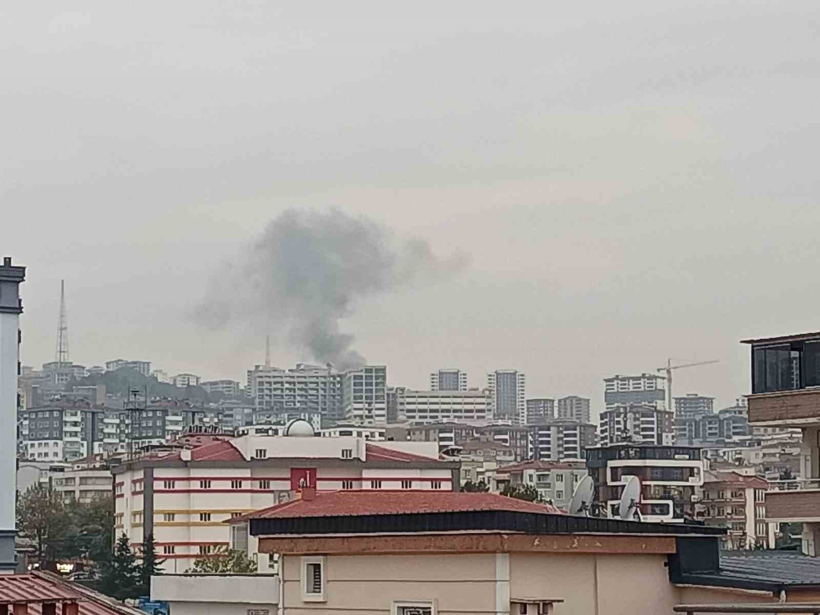 Bahçede yakılan anızdan çıkan duman korkuttu
