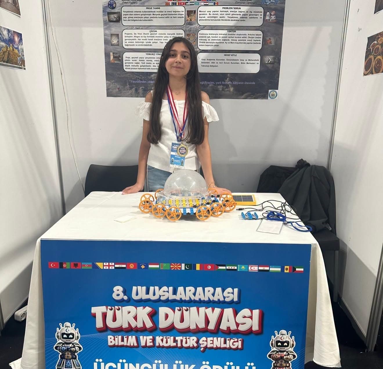 BİLSEM öğrencisinden uluslararası bilim şenliğinde çifte üçüncülük