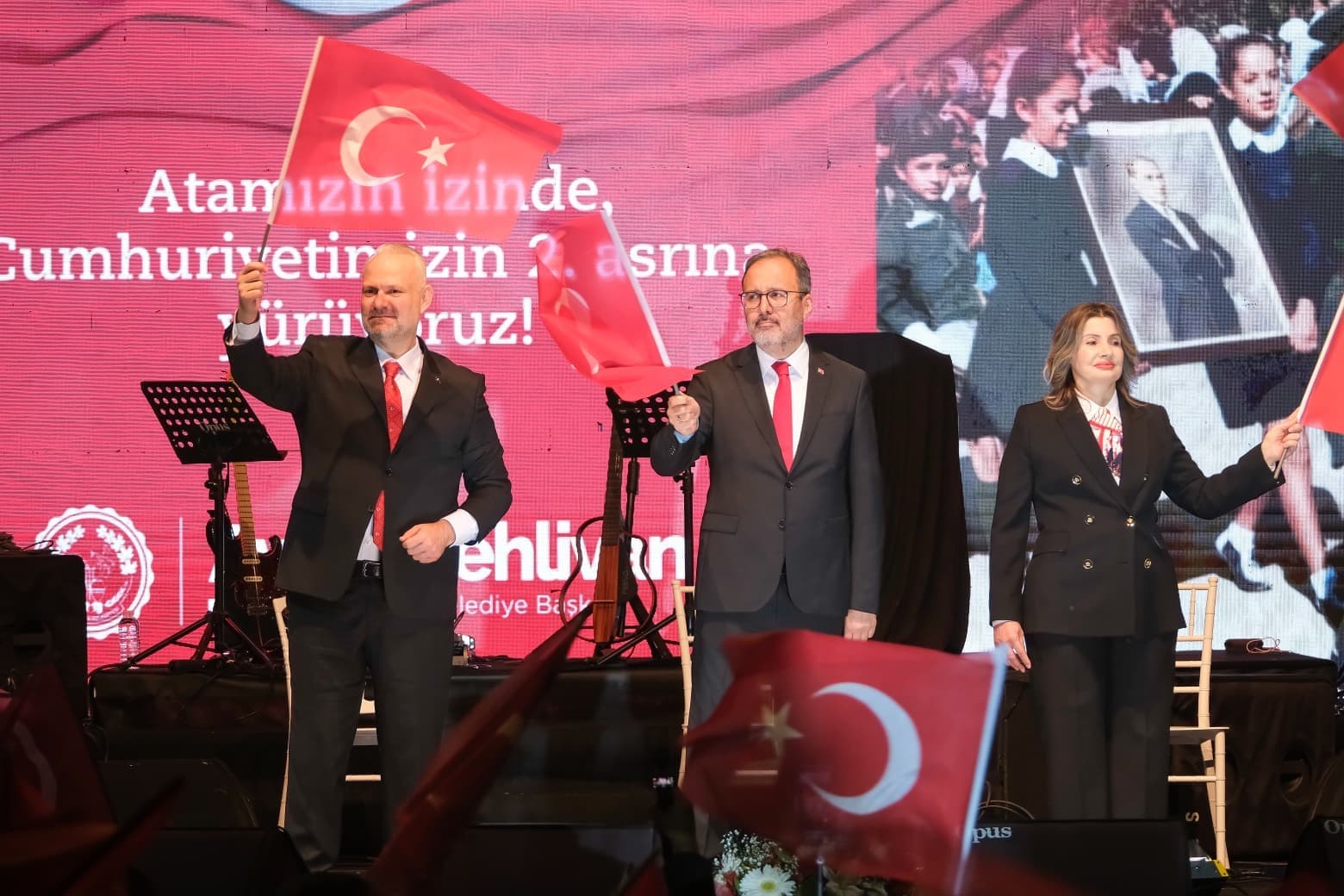 Pehlivan: "Cumhuriyeti 365 gün yüreğimizde taşıyoruz"