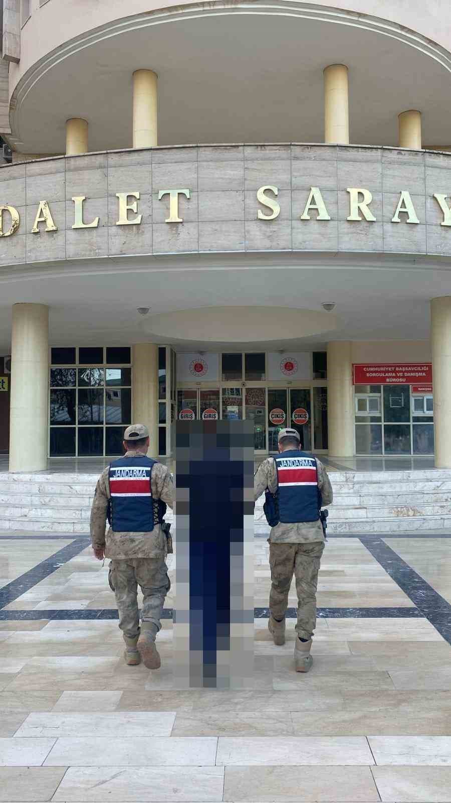Uyuşturucudan aranan şahıs yakalandı