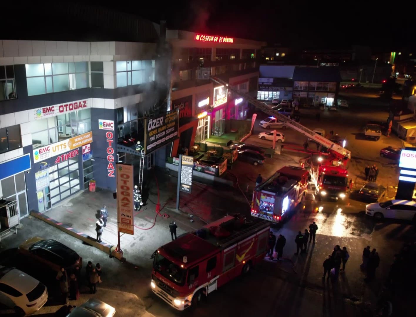 Erzurum’da sanayi sitesinde korkutan yangın: İtfaiye faciayı önledi