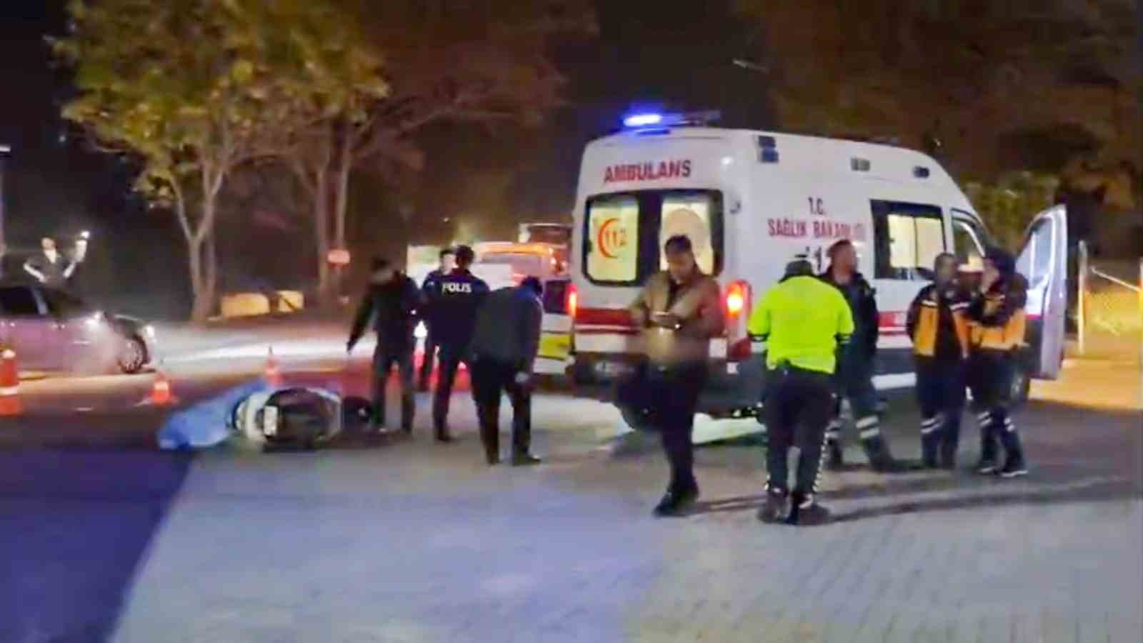 Tırın altında kalan motosiklet sürücüsü hayatını kaybetti