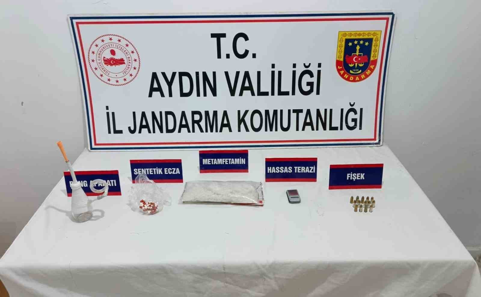 Kuşadası’nda uyuşturucu operasyonu: 3 şüpheli gözaltına alındı