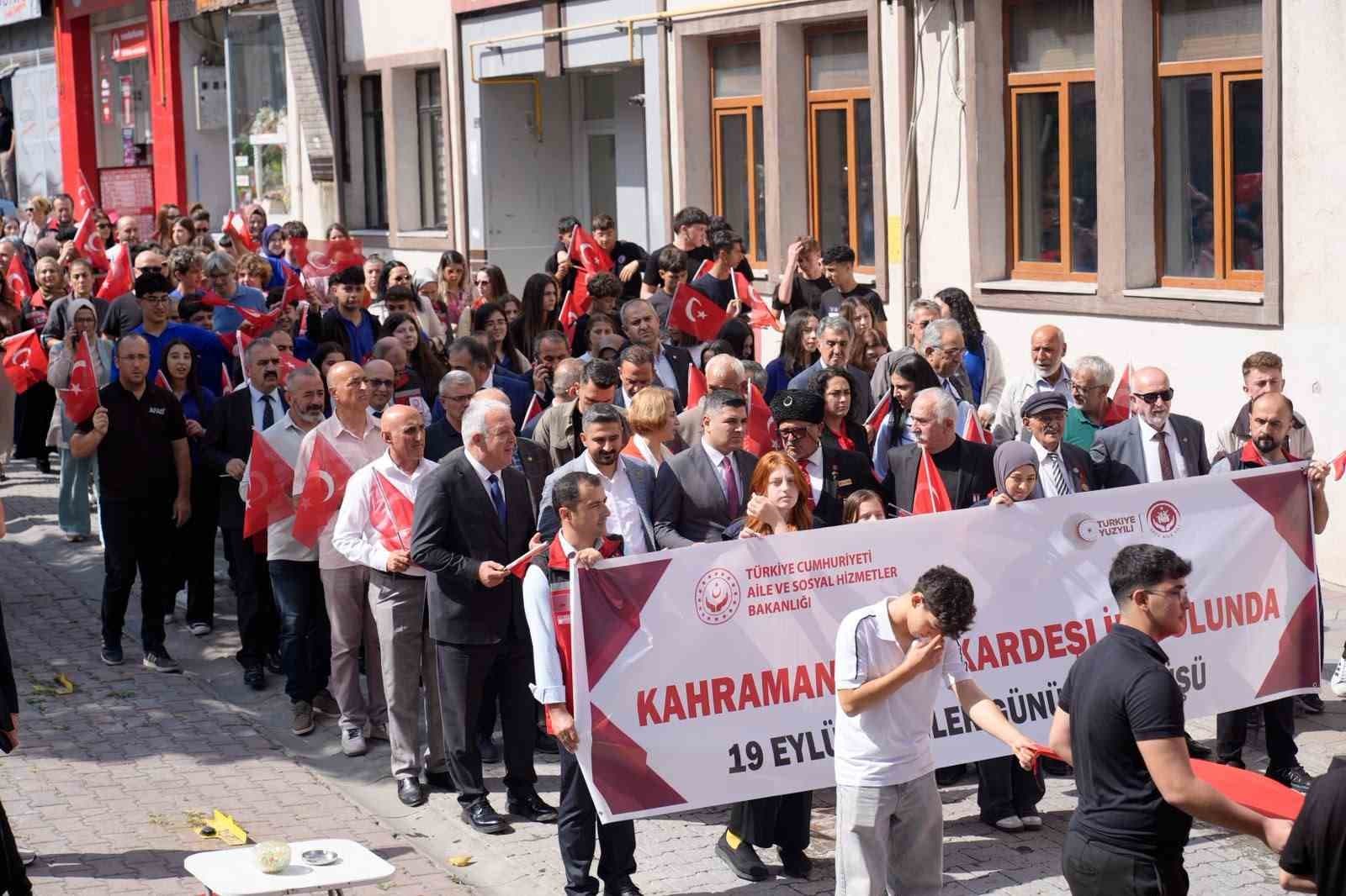 Artvin’de Gaziler Günü kapsamında kortej yürüyüşü düzenlendi