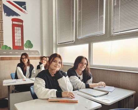 Fransa'da Öğrenci Protestoları Nedeniyle 500 Okul Kapatılıyor