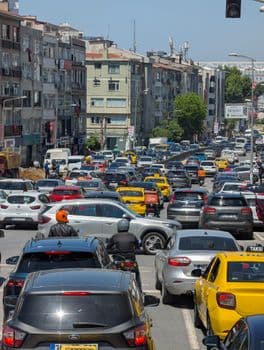 Mardin'de Trafik Kazası: 2 Yaralı