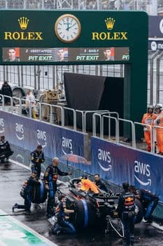 Max Verstappen Singapur Grand Prix'sinde Zafere Ulaştı