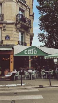 Paris Sokaklarında Kaos Hakim