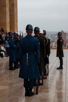 Asker Uğurlamasında Havaya Ateş Açan Kişi Kendini Yaraladı