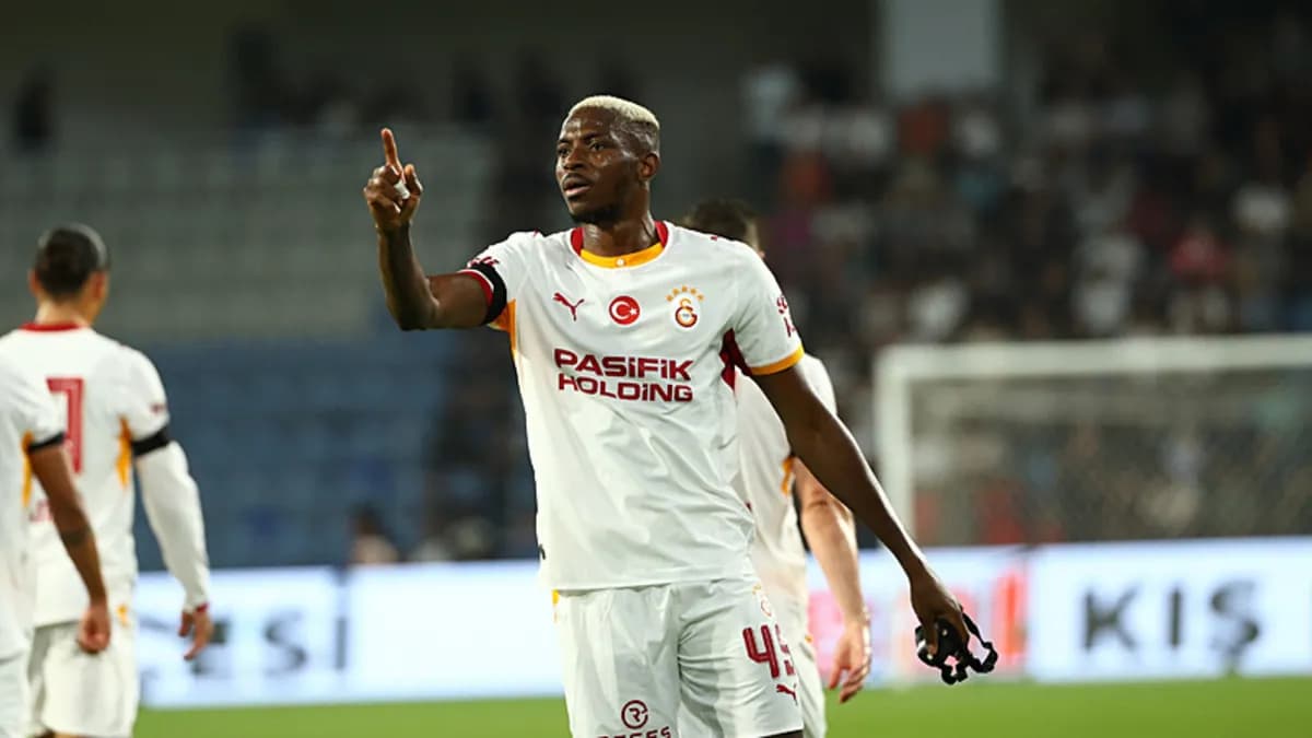 Galatasaray'da Victor Osimhen İçi Alarm! Yıldız Golcünün Sahalara Döneceği Tarih Netleşti