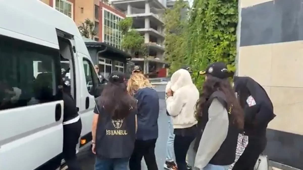 Masaj Salonu Görünümlü Fuhuş Çetesine Darbe: Telsizli ve Şifreli Tuzak Çökertildi