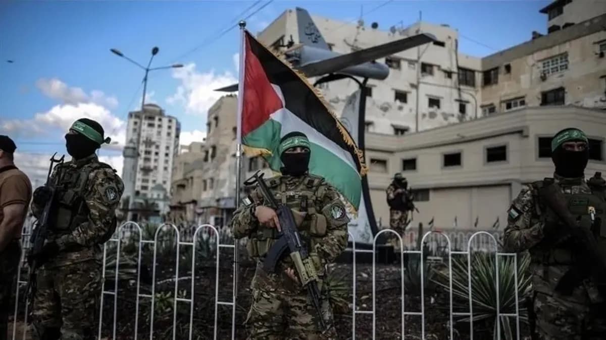 Hamas'tan Gazze'deki ateşkes için kritik mesaj: Yol haritasını uygulamaya hazırız, İsrail anlaşmaya uymuyor