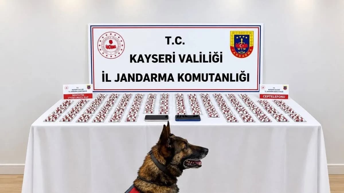 Kayseri'de şüphe üzerine durdurulan araçtan bin 81 adet sentetik hap çıktı