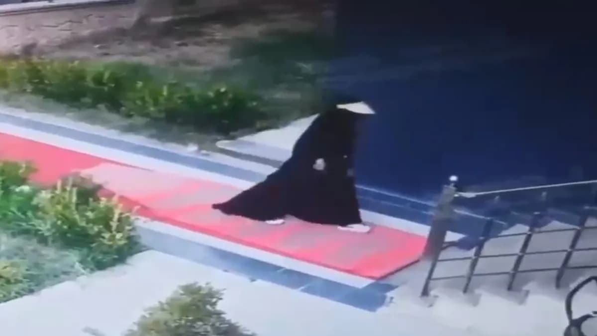 Yüzlerce Yıl Hapis Cezası Bulunan Firari Hırsız Otobüste Yakalandı