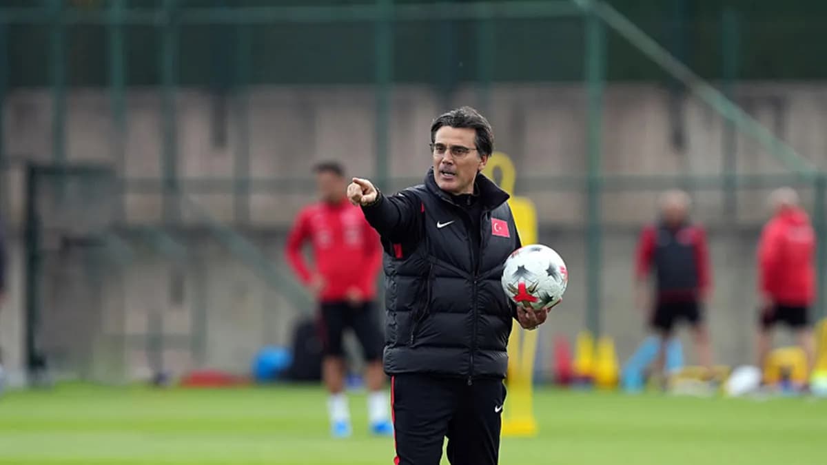 Vincenzo Montella'dan flaş ilk 11 kararı! İtalya maçında...
