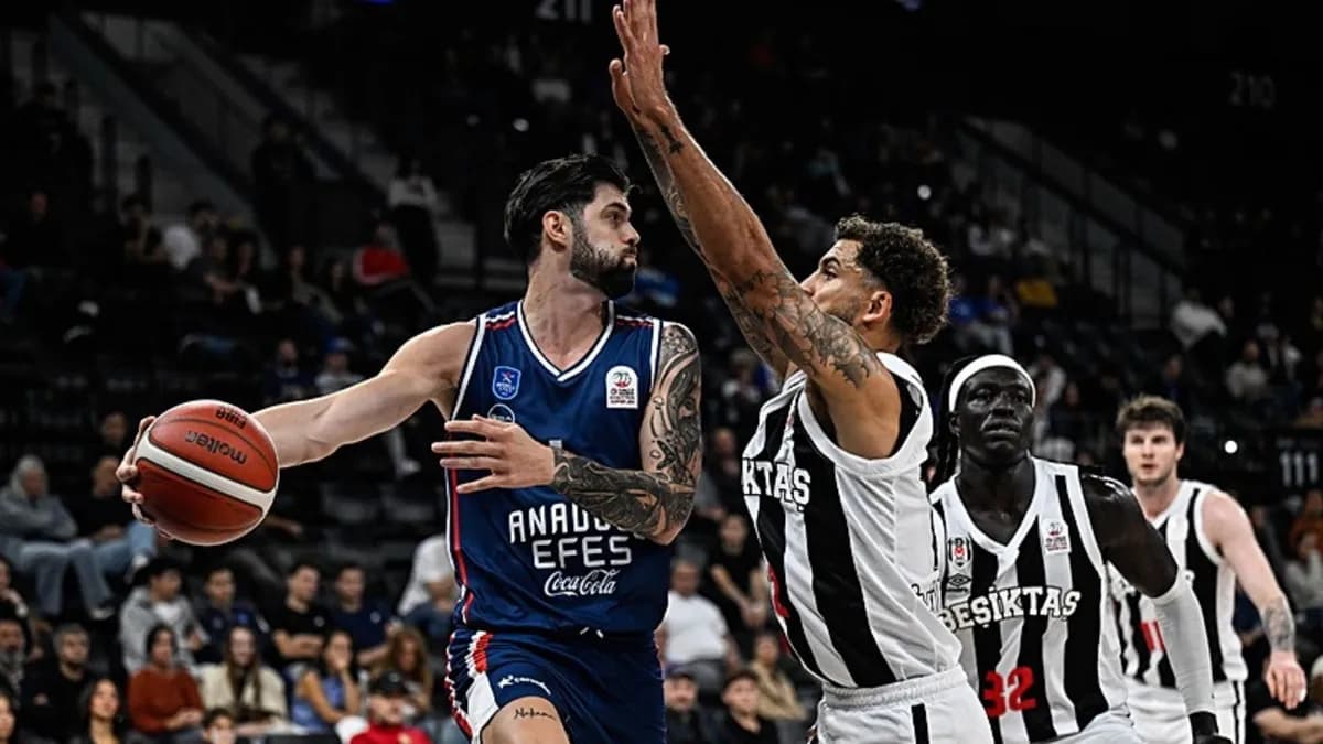 Anadolu Efes ligin ilk maçında Beşiktaş'ı mağlup etti!