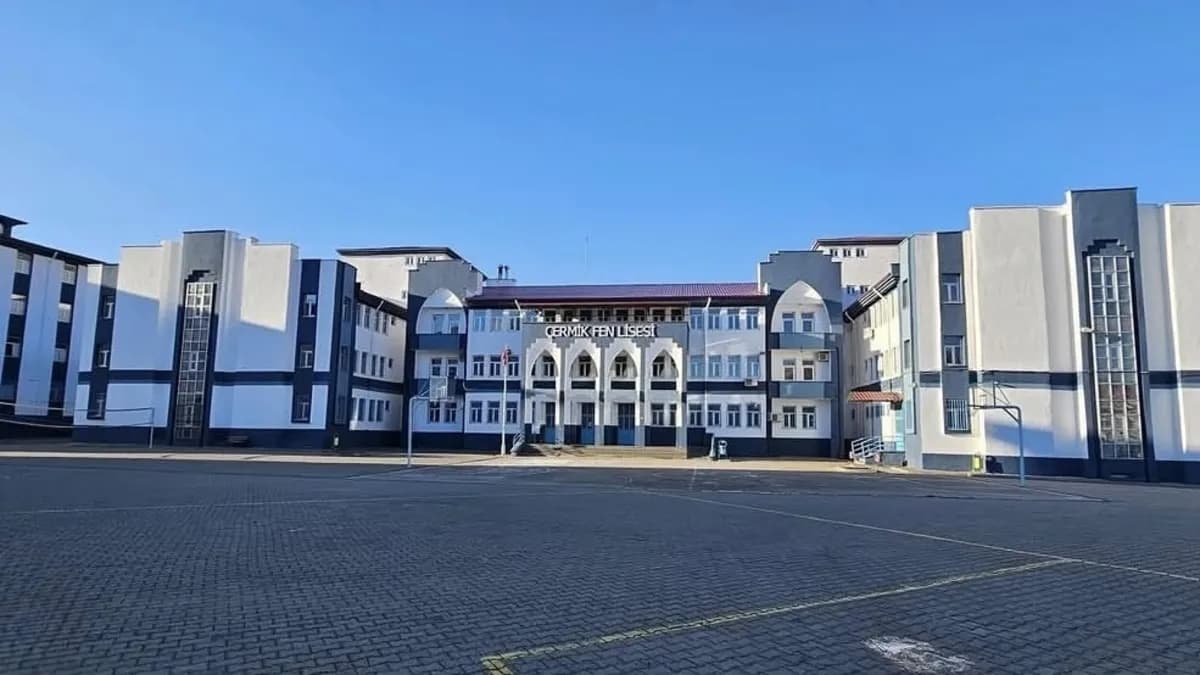 Diyarbakır'da zehirlenme şüphesi: 11 öğrenci hastaneye kaldırıldı