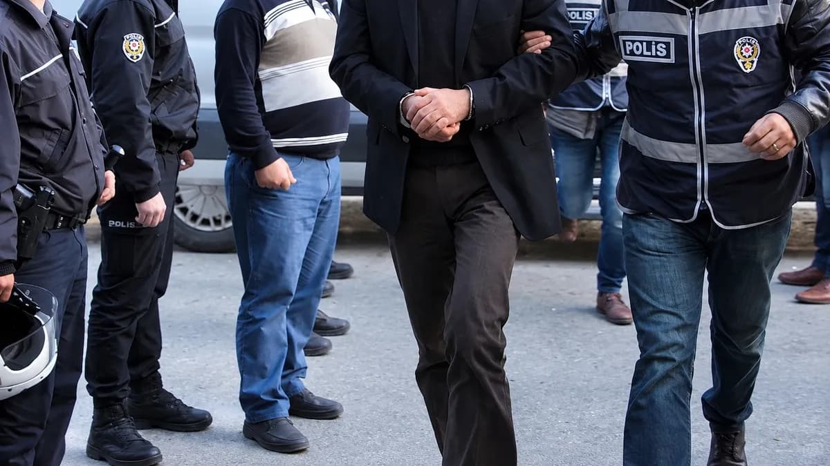 Uyuşturucu ve fuhuş operasyonunda 20 gözaltı! Aralarında turizmci ve iş insanları da bulunuyor