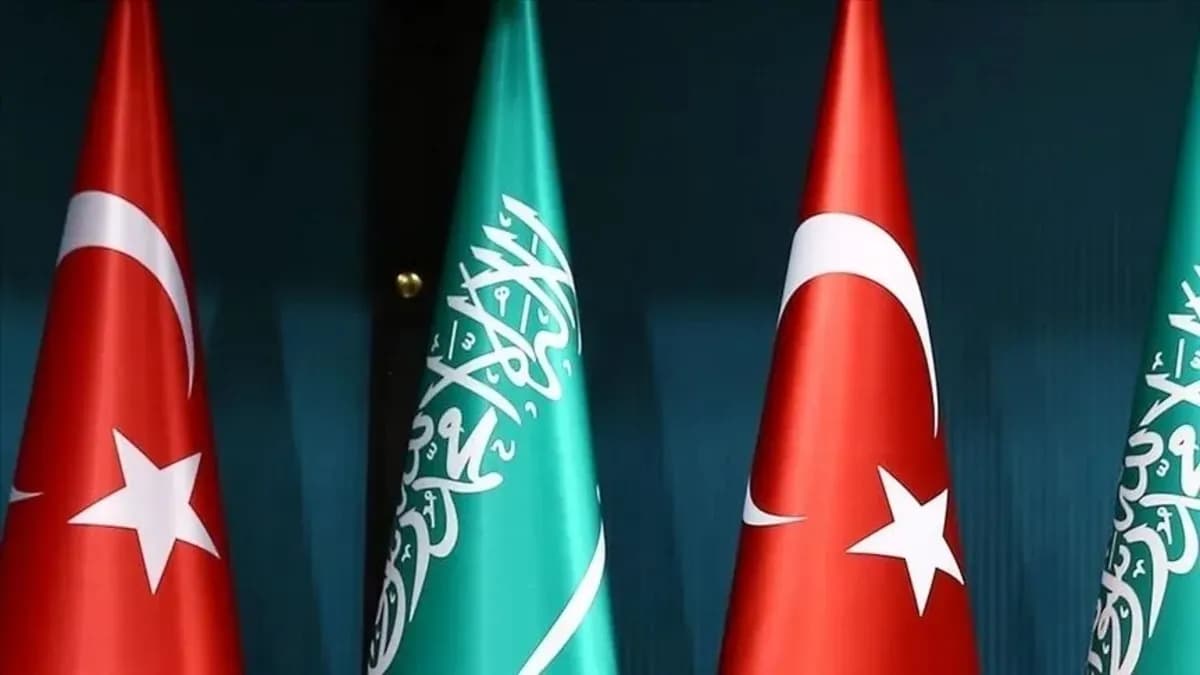 Türkiye ve Suudi Arabistan arasında vize kolaylığı! 90 günlük muafiyet anlaşması onaylandı