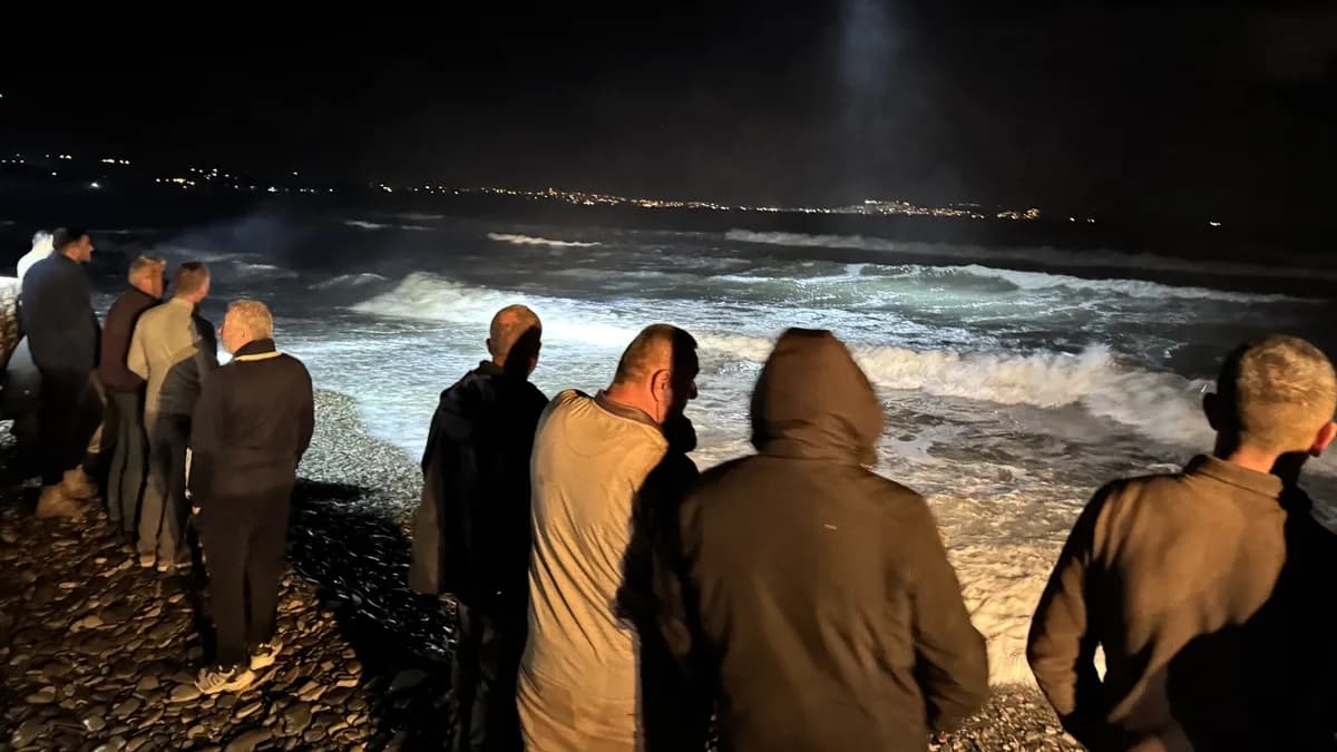 Sinop'ta facia! Tekne alabora oldu: 1 polis şehit, 1 polis aranıyor