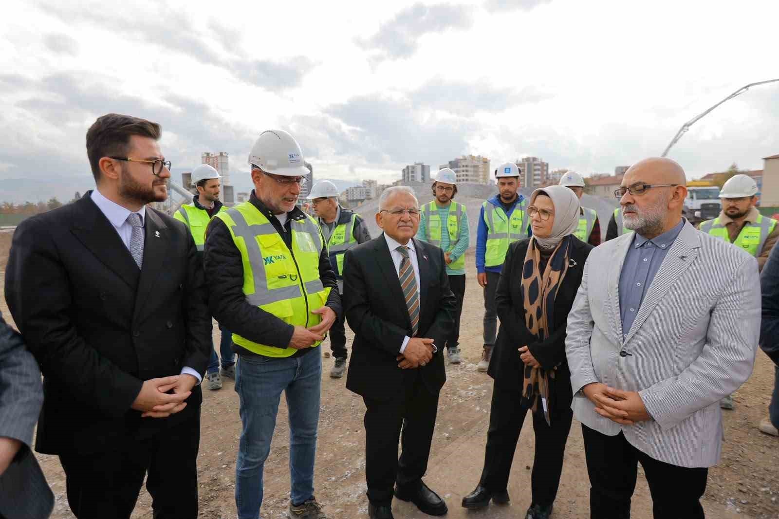 Başkan Büyükkılıç, milletvekilleriyle Kartal Katlı Kavşağı projesini incledi