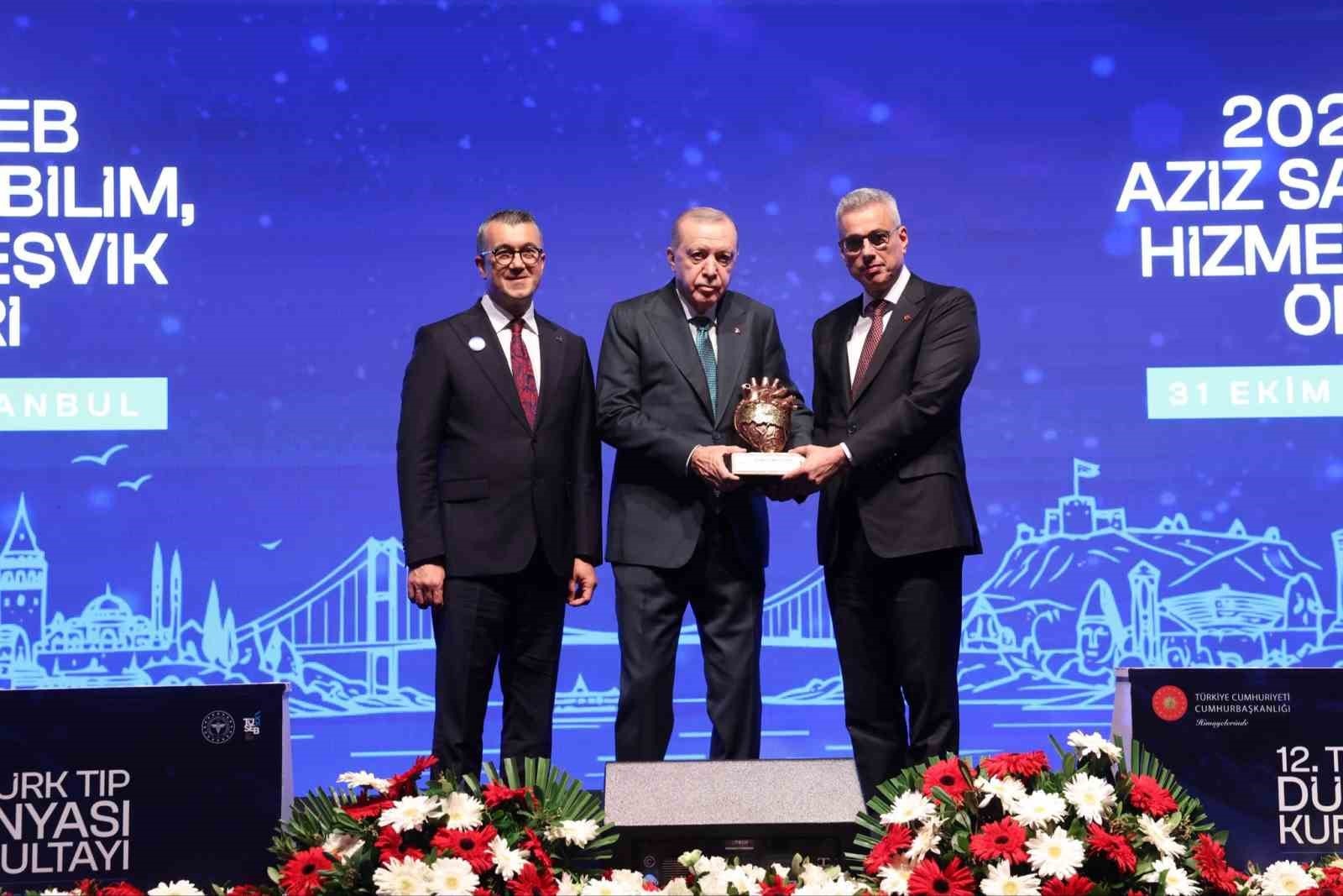 Bakan Memişoğlu: "Türkiye’yi sağlık teknolojilerinde öncü ülkelerden biri haline getirmek için çalışmaya devam edeceğiz"