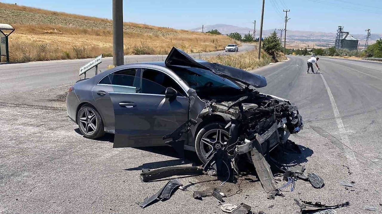 Elazığ'da Ağustos Ayı Trafik Raporu: 377 Kazada 298 Kişi Yaralandı