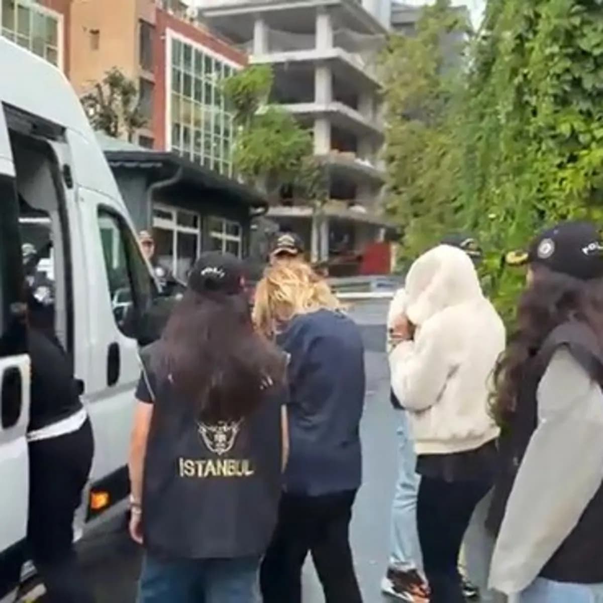 İstanbul'da Masaj Salonu Maskeli Fuhuş Çetesine Dev Operasyon