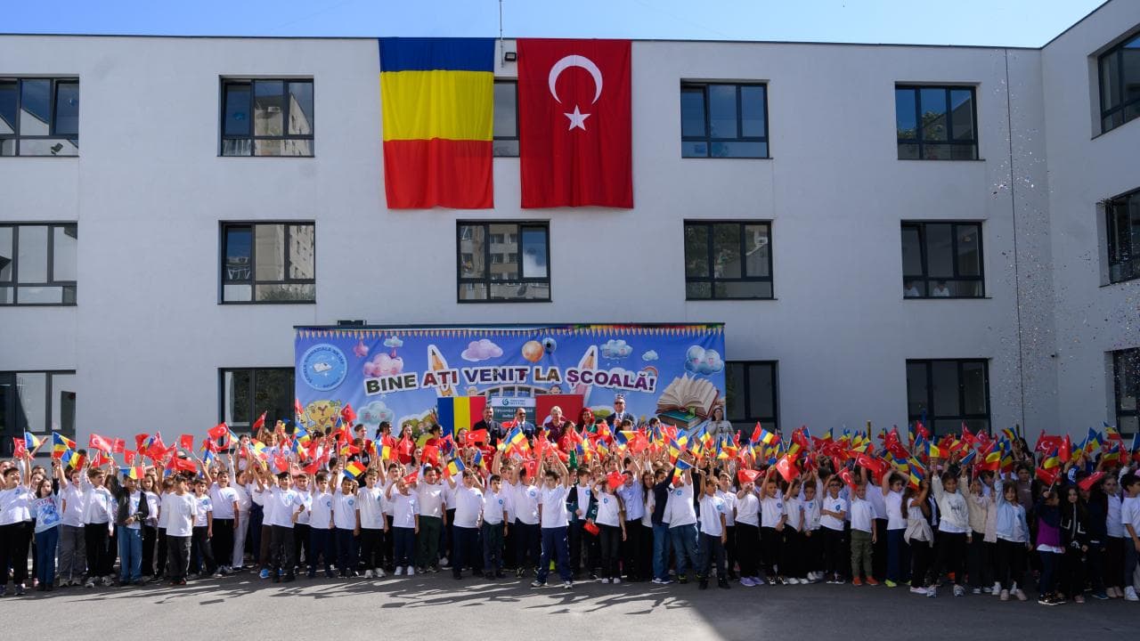 Romanya'da 'Tercihim Türkçe' projesi kapsamında program düzenlendi