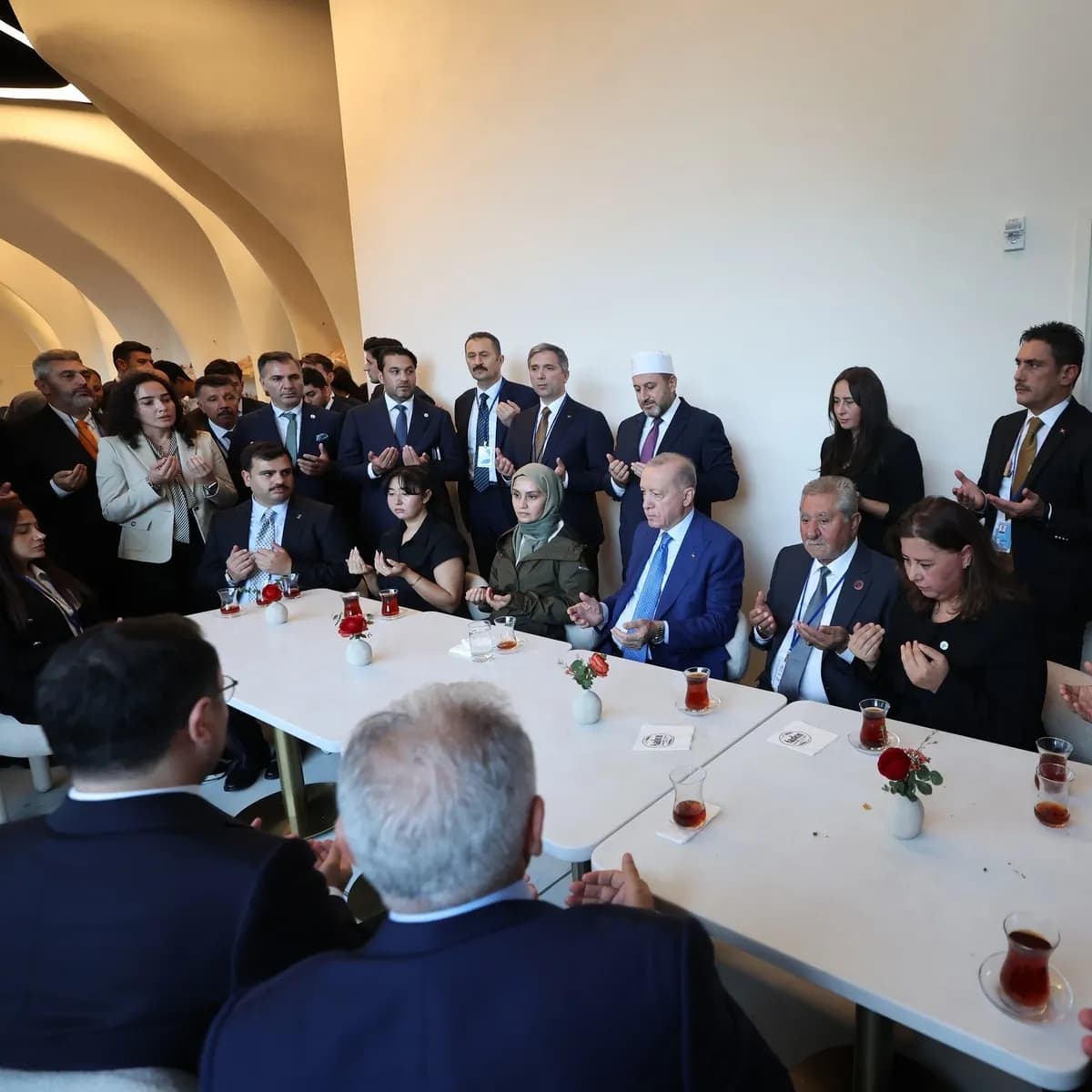 Başkan Erdoğan'a New York'ta yoğun ilgi! Pastanede vatandaşlarla bir araya geldi