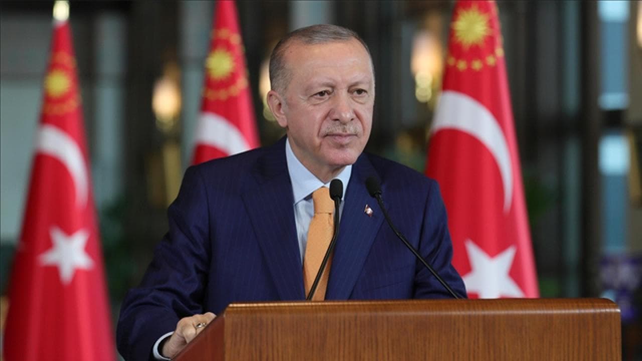 Erdoğan'dan Altın Madalyalı Sporcuya Kutlama