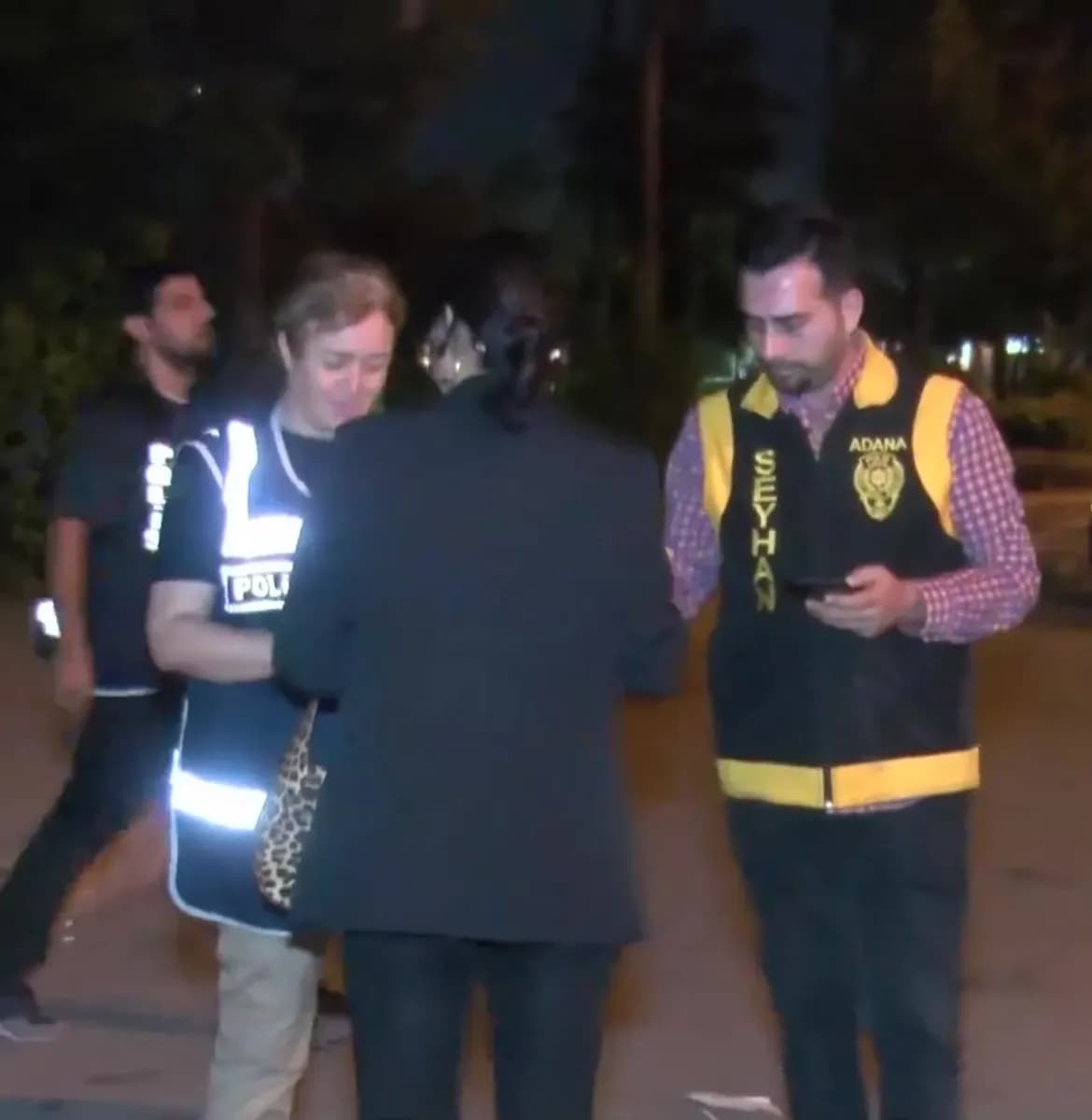 Adana'da Geniş Çaplı Asayiş Uygulaması: 64 Şüpheli Gözaltına Alındı