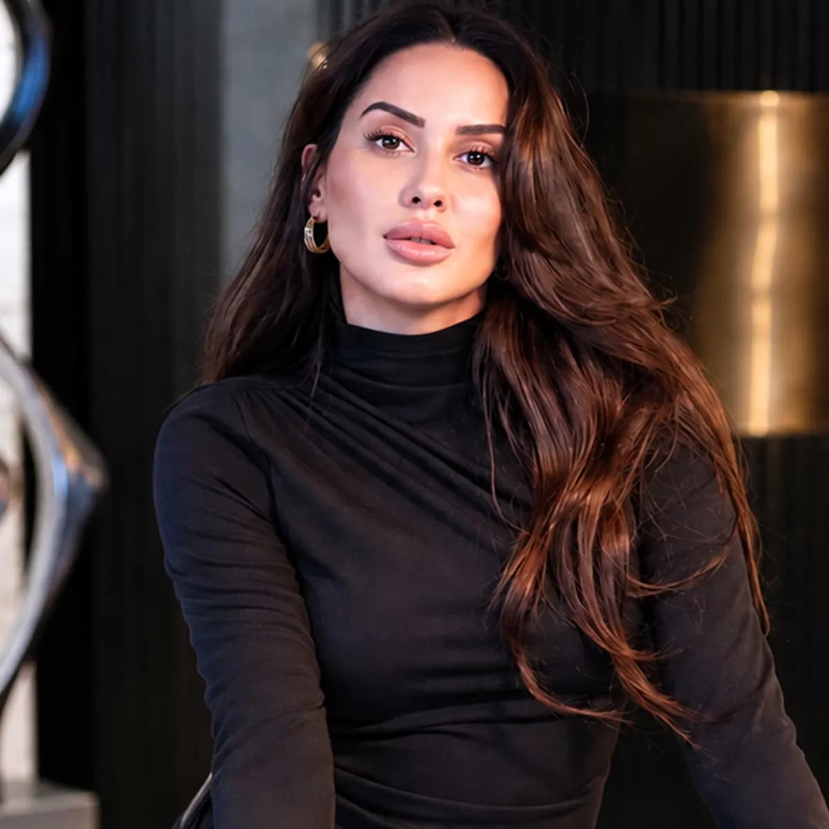 Sahra Işık, boşanma sürecinin ardından soyadını güncelledi