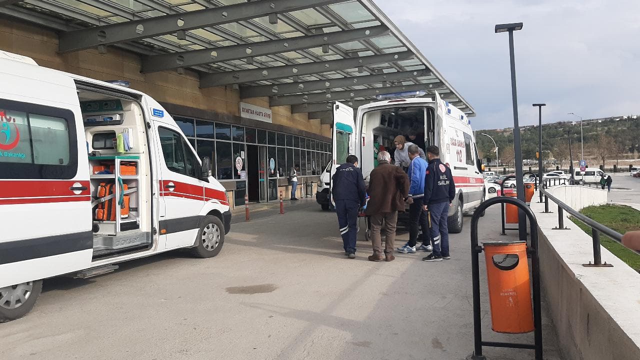 İzmir'de Metal Fabrikasında Patlama: Yedi Yaralı