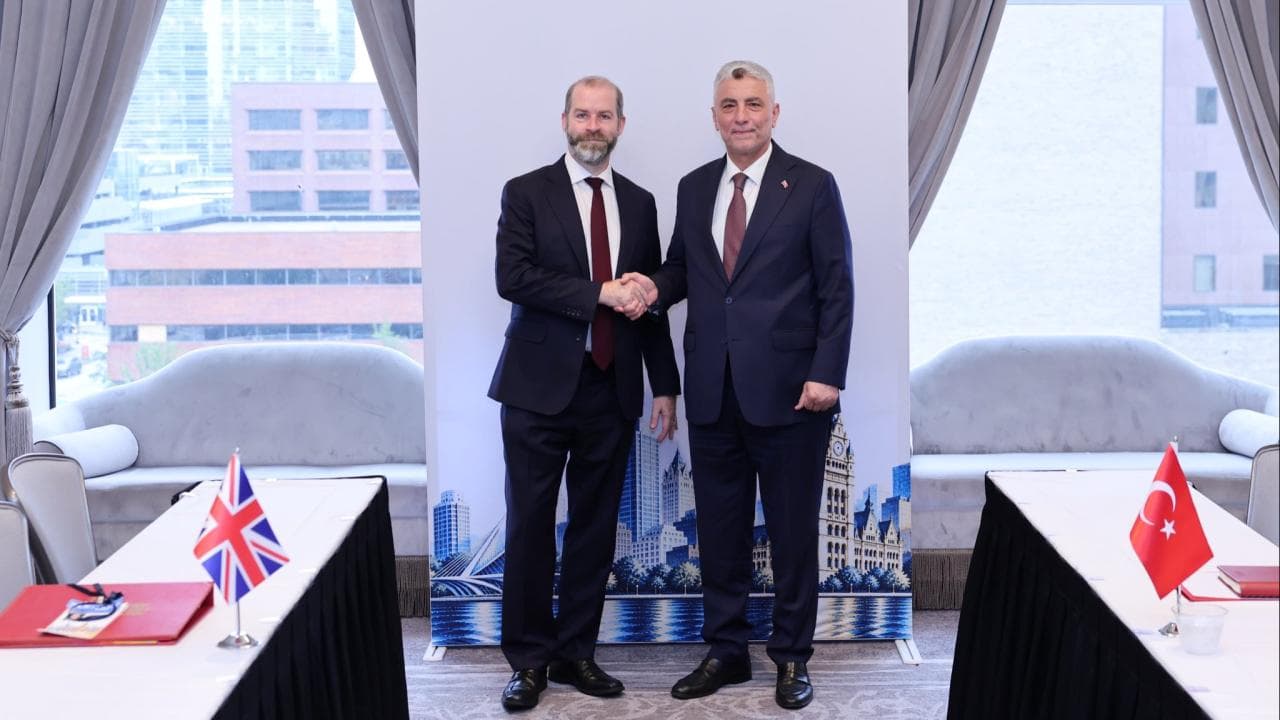 Türkiye ve Birleşik Krallık Arasında 40 Milyar Dolarlık Ticaret Hedefi