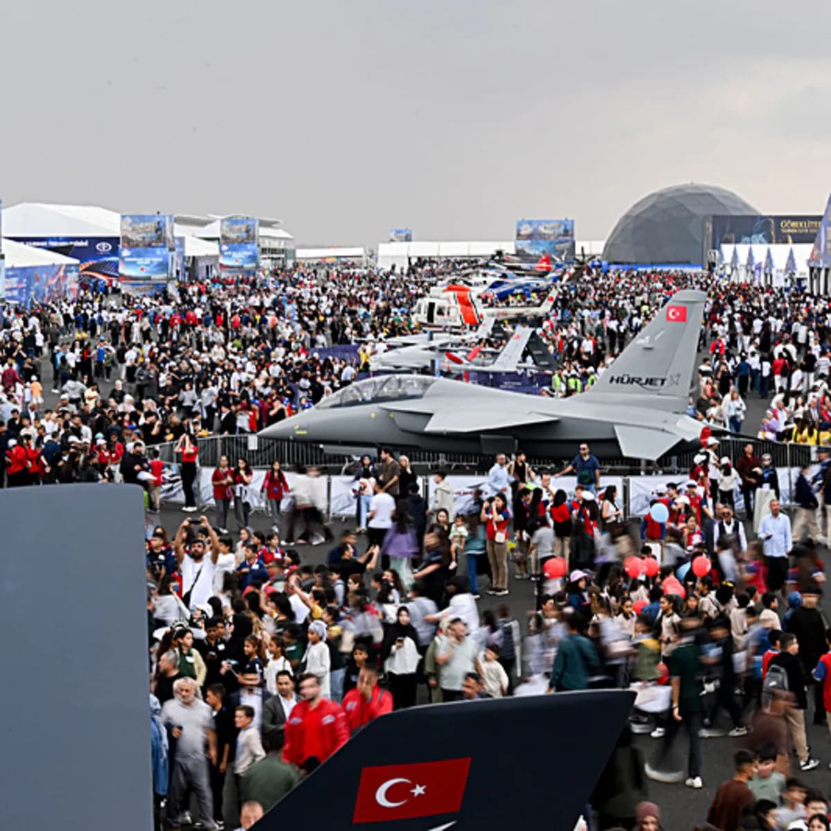 TEKNOFEST Şanlıurfa'da: Çelik Kubbe ve Fırtına Obüslerine Yoğun İlgi