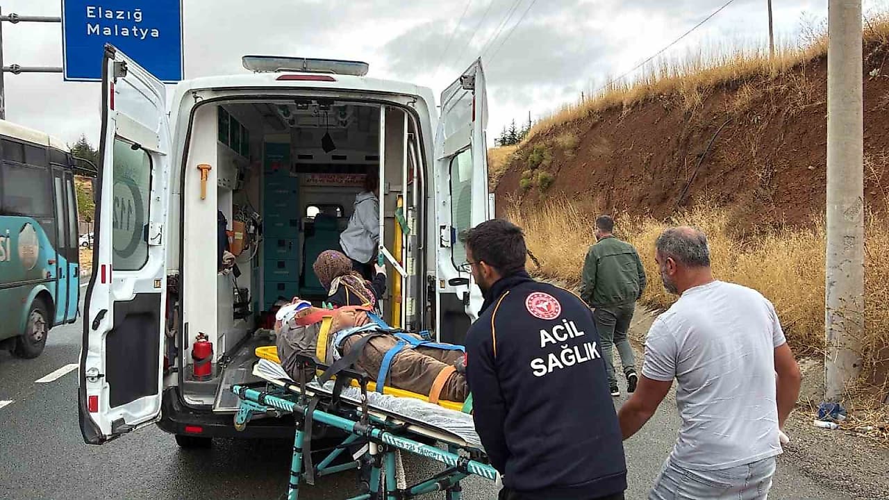 Elazığ’da Kamyon Yayaya Çarptı: 1 Yaralı