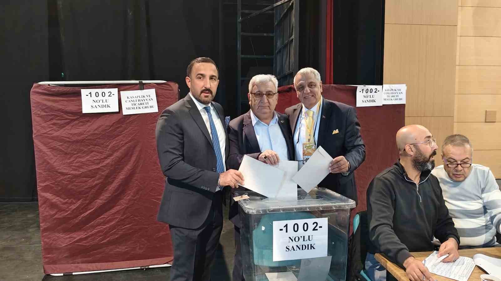 Sivas Ticaret Borsası'nda Hayrullah Karakaya Yeniden Başkan Seçildi