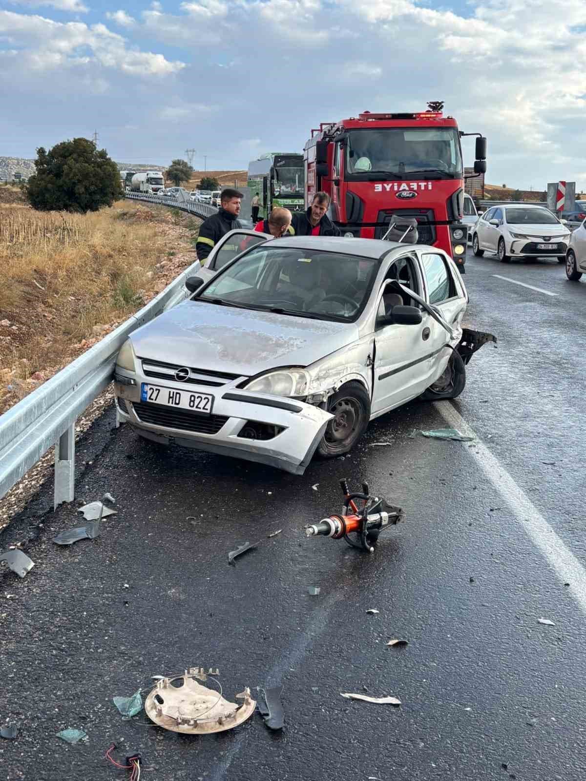 Adıyaman'da Zincirleme Trafik Kazası: 4 Kişi Yaralandı
