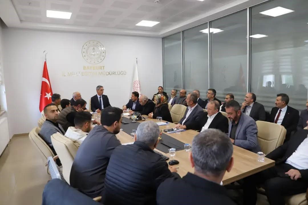 Bayburt'ta Taşımalı Eğitim Hizmetleri Masaya Yatırıldı