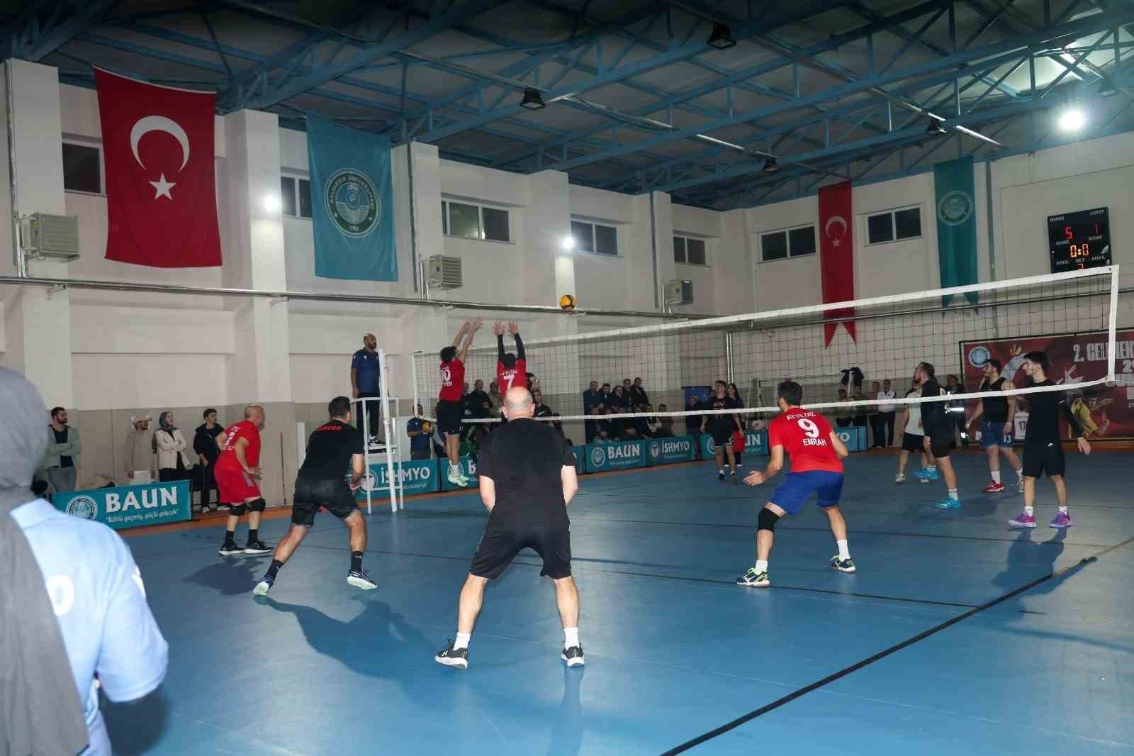İvrindi'de 3. Geleneksel Cumhuriyet Kupası Heyecanı