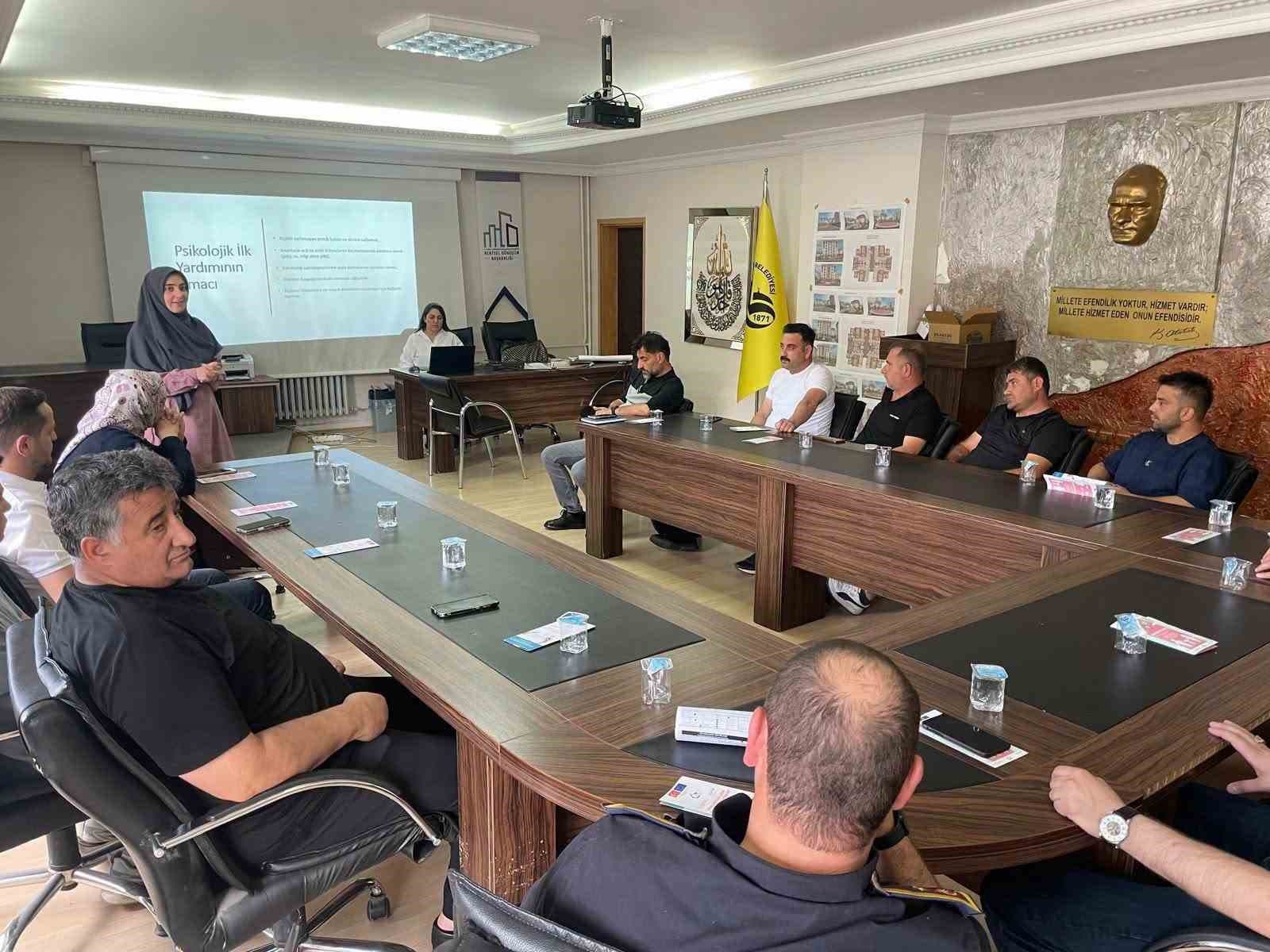 Bayburt Belediyesi Çalışanlarına Psikolojik İlk Yardım Eğitimi