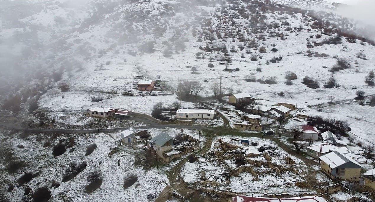 Erzincan'ın Yüksek Kesimlerinde Kar Yağışı Başladı