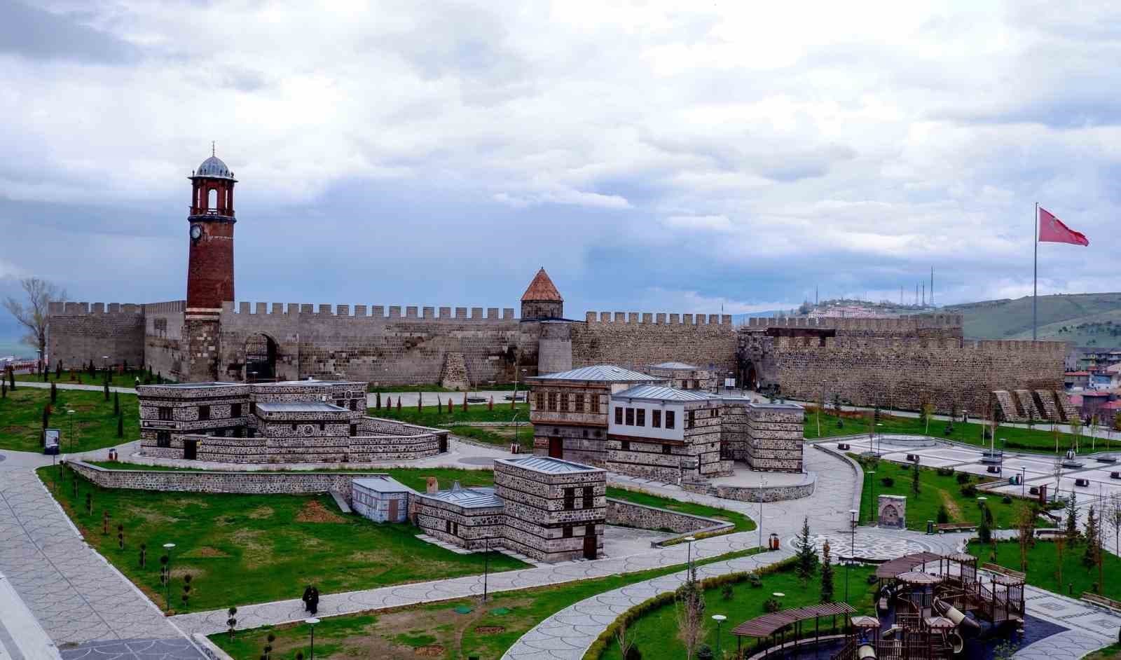Millî Mücadele'nin Unutulmuş Kahramanı Ayşe Çavuş: Arşiv Belgeleriyle Ortaya Çıktı
